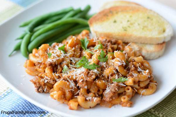 https://frugalfamilyhome.com/wp-content/uploads/2013/02/Macaroni-Skillet-Dish-hort-upclose.jpg