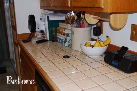 Kitchen Counter with bananas before