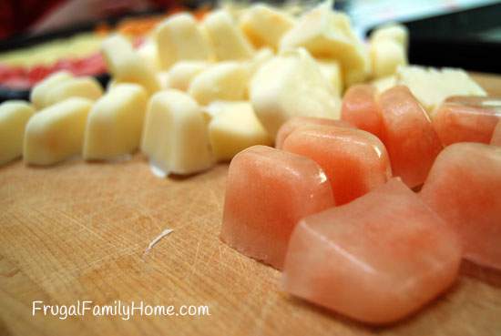 Frozen-juice-and-yogurt-cubes