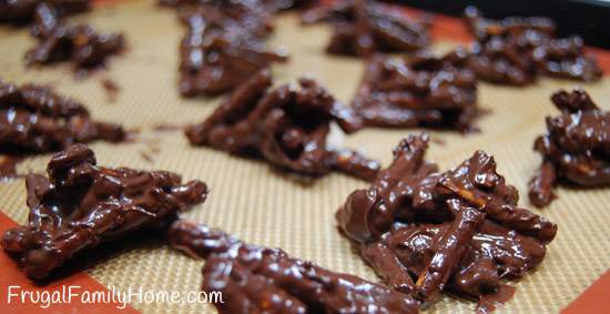 Cranberry Chocolate Pretzel Clusters