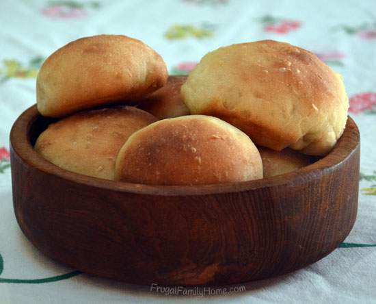 Yummy dinner roll recipe. These rolls can be ready in about an hour.