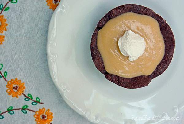 Yummy Chocolate Cookie cup recipe that's easy to make with the Good Cook Bake a Bowl Pan