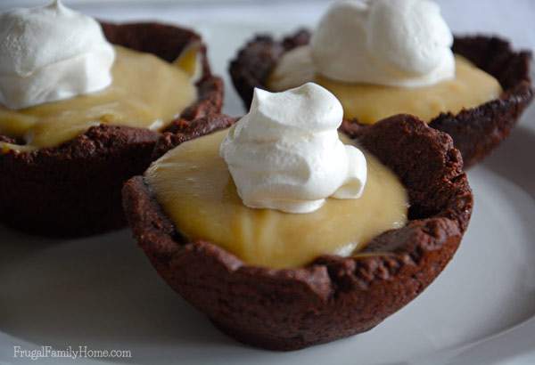 Yummy Chocolate Cookie Bowls with Butterscotch Pudding