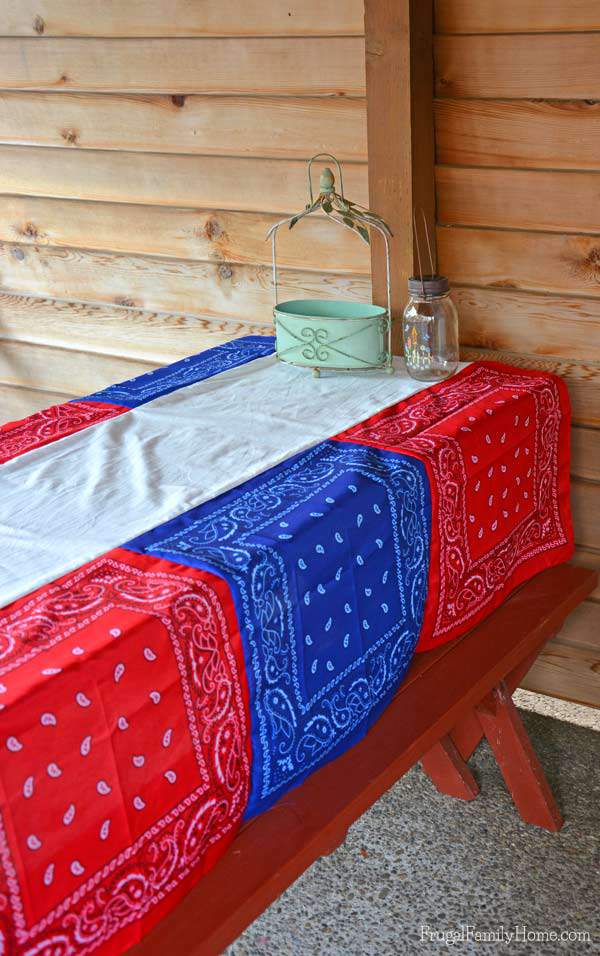 Easy to make bandanna tablecloth for picnic table