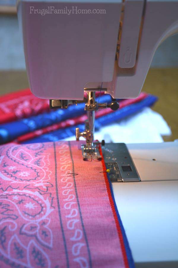 It's an easy to sew bandanna tablecloth