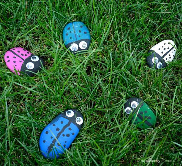 Fun kids project, ladybug rocks | 