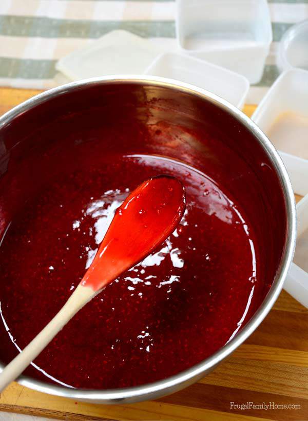 Making raspberry freezer jam