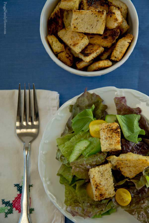 Quick recipe for salad croutons | Frugal Family Home