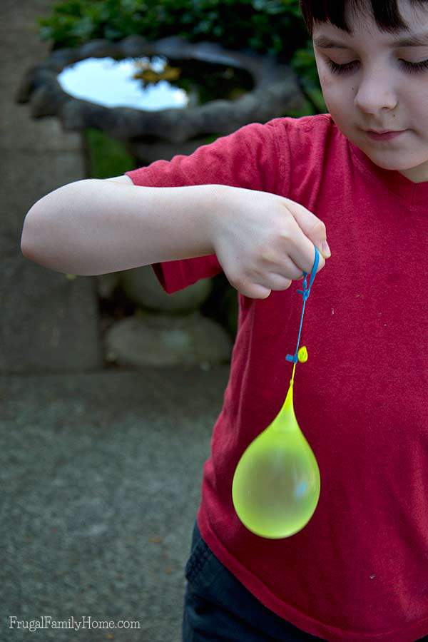 Water Balloon Yo Yo fun | Frugal Family Home