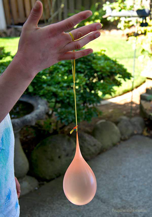 Easy to make kid's craft, Water Balloon Yo Yo | Frugal Family Home