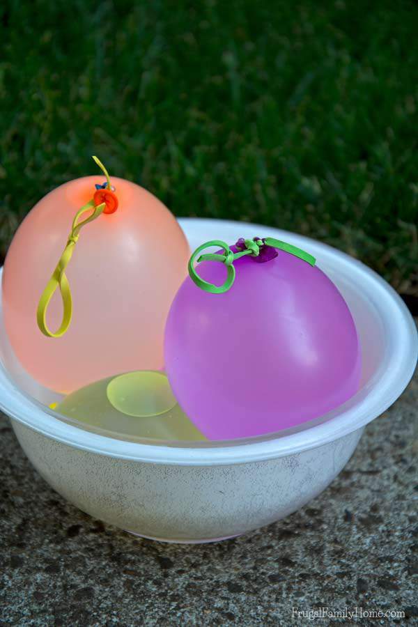 Water Balloon Yo Yo Craft | Frugal Family Home