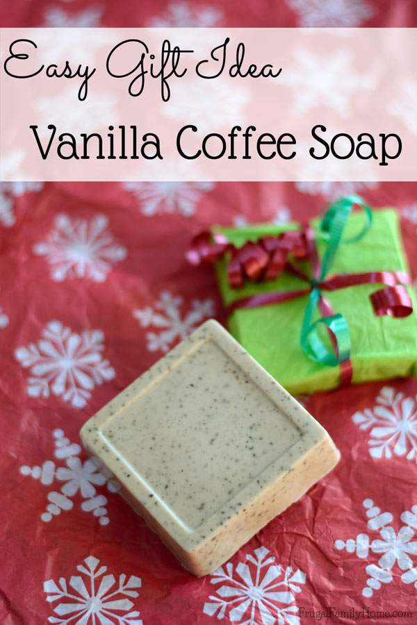 I love making handmade Christmas gifts. But the gift I make have to be easy so I get them done. That why this soap recipe is so great. It's easy to make