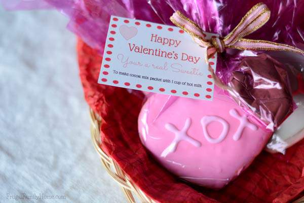 Valentine's Pink Hot Cocoa with Free DIY Gift Tags - Family Fresh