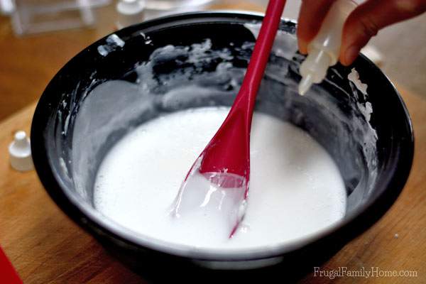 Start with a shea butter soap base to make this easy peppermint swirl soap. 