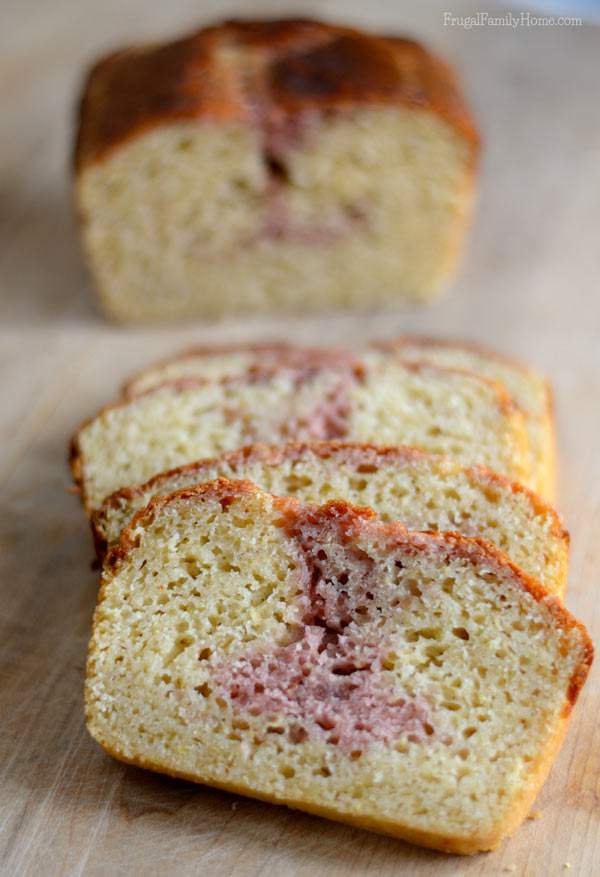 A yummy quick bread recipe for Vanilla Raspberry bread. 