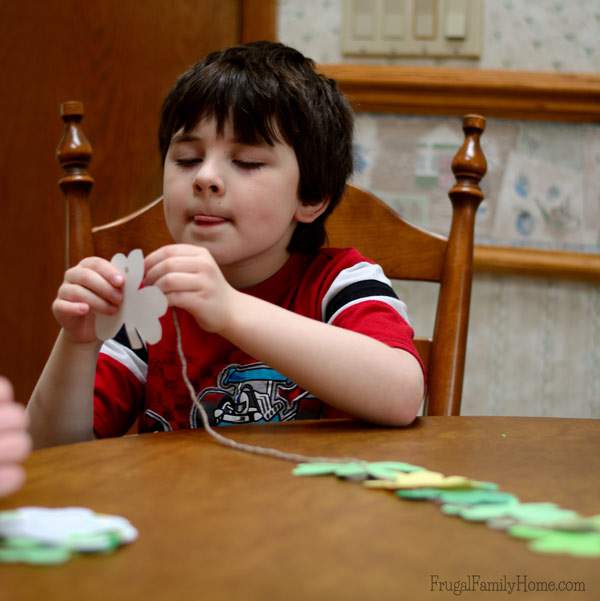 This is an easy craft idea for St. Patrick's Day. Make your own Shamrock Garland with the free template you can download.