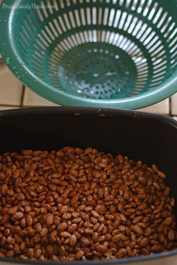 Making refried beans in a slow cooker