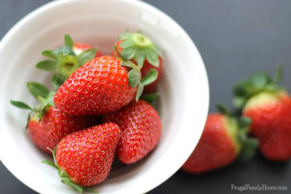 Even if you don't have a huge garden you can grow strawberries. Here's how to grow sweet strawberries in your garden. 