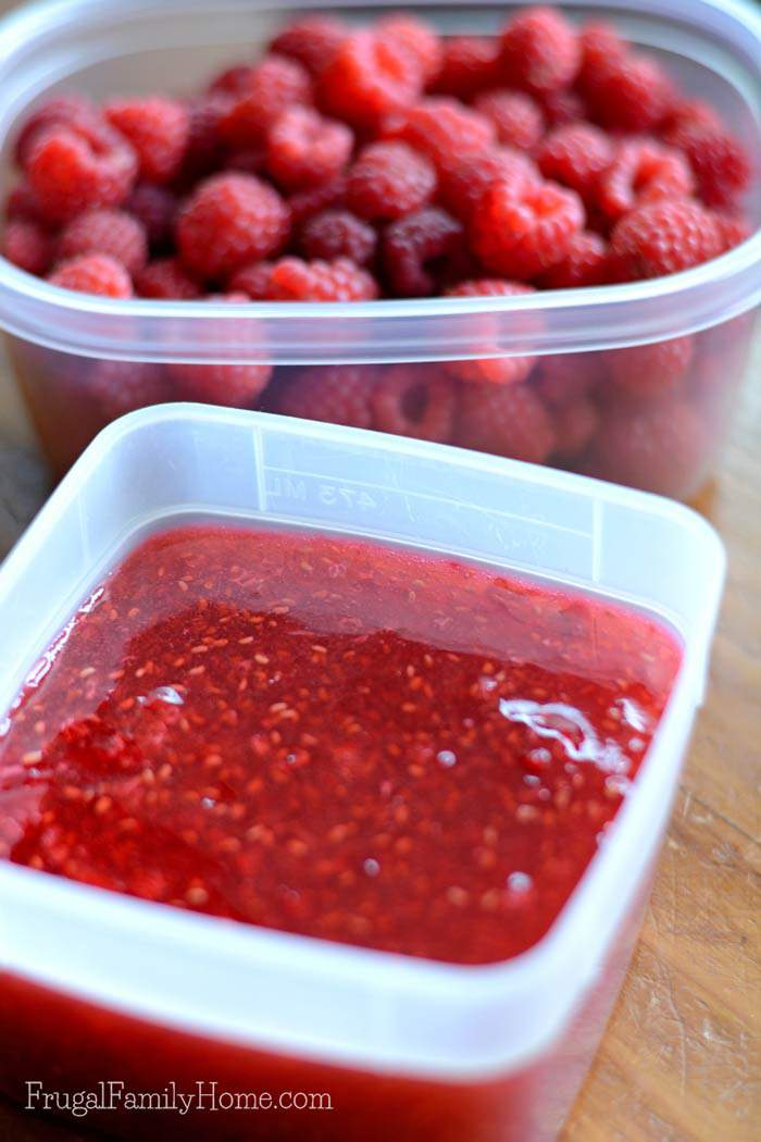 Want to bottle up that great flavor of summer raspberries? I’ve got an easy raspberry freezer jam recipe. Even if you’ve never made jam before with this video tutorial, I’ll show you just how easy it is. It’s not just for toast either. This raspberry freezer jam recipe can be used as a filling for cakes and even on top of ice cream. It’s especially good on top of homemade ice cream. Yum!