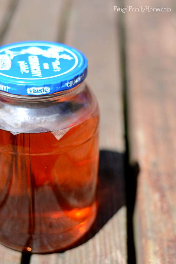 When it’s hot outside is a great time to make DIY sun tea. If you’ve never made sun tea it super easy. Only two ingredients are needed and one is water. It’s a great summer drink to have on hand on those hot summer days. Come on over and see how easy this sun tea recipe really is. 