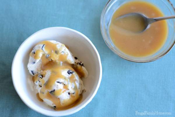 Summer is a great time to enjoy yummy ice cream. But ice cream is always better with a little topping on it, don’t you think? If you like caramel, you’ll love this easy caramel sauce recipe. This easy caramel sauce only takes a few ingredients you probably have sitting in your kitchen right now. Best of all this easy caramel sauce recipe can be made dairy free too.