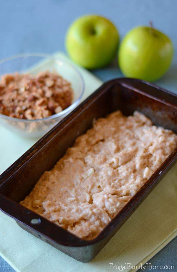 Looking for an easy apple recipe? This yummy apple cinnamon bread recipe is a one bowl recipe that is so quick to make. It smell delicious when it baking and tastes even better. This apple bread recipe turns out moist and so very yummy. It’s a perfect fall recipe to make.