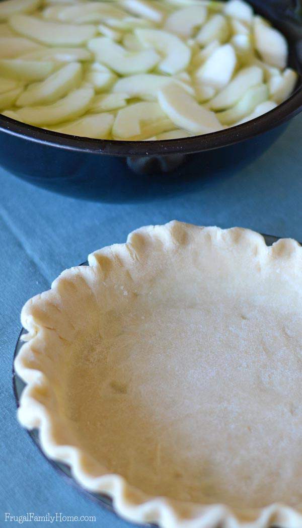 I know this time of year I love to make apple recipes. Apple pie is one of my favorite fall desserts. If you also love to enjoy apples you’re going to want to give this Apple Crumble Pie Recipe a try. It has a crunchy topping over slightly tart apples that make the best pie ever. 