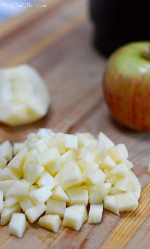 Crisp air, crisp apples and yummy comfort food is what fall is all about. I love making yummy fall recipes this time of year and this apple fritter recipe is a great breakfast recipe to make. It’s easy to make and only takes 5 ingredients you probably already have on hand. 