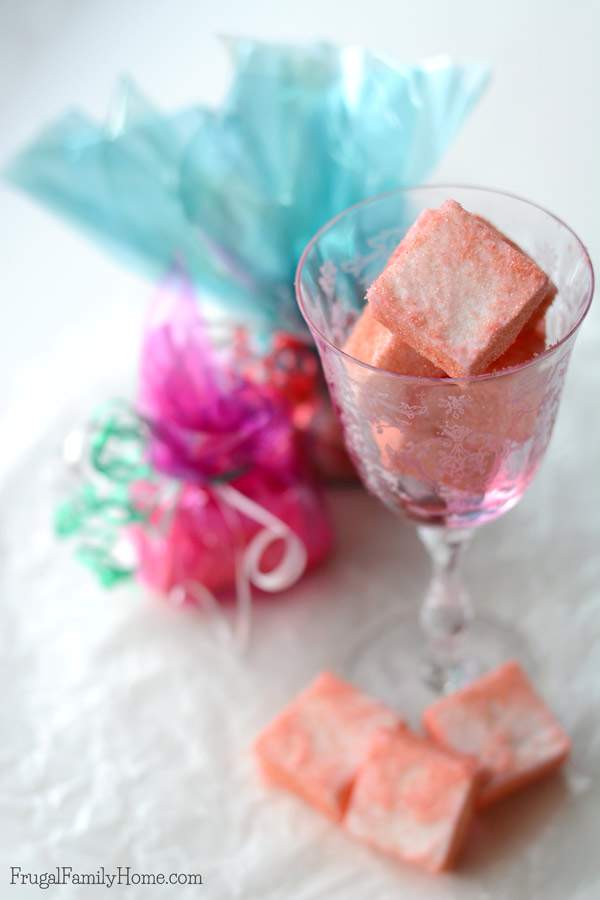Need an easy gift idea or maybe you want to pamper yourself a little? Make this DIY sugar scrub soap. It’s soap and exfoliator all in one. It’s super easy to make starting with melt and pour soap base. Add any scent you like and color too. Come see just how easy it is to make and give as a gift.