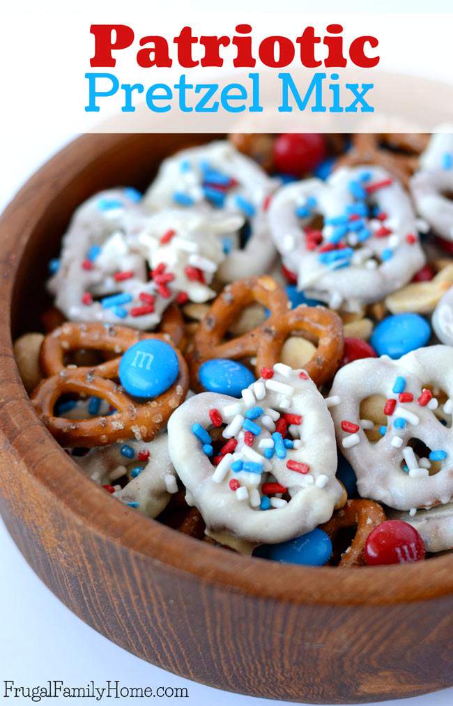 This is an easy to make patriotic pretzel snack mix. It’s perfect for your fourth of July celebration. It would be great to serve as a snack while waiting for the burgers to get done on the grill. Or for the kids to snack on it while you are waiting for the fireworks to begin. It’s so easy even the kids can help to make this recipe. 