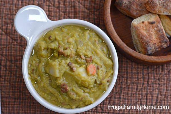 An easy recipe for slow cooker split pea soup. It’s quick to get started in the crock pot in the morning on a busy day. Then come home to a delicious meal. It’s also weight watchers friendly when made with lean ham. Come give this recipe a try.