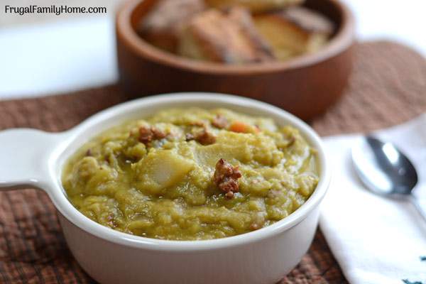 An easy recipe for slow cooker split pea soup. It’s quick to get started in the crock pot in the morning on a busy day. Then come home to a delicious meal. It’s also weight watchers friendly when made with lean ham. Come give this recipe a try.