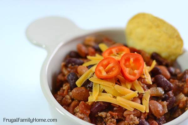 An easy chili recipe the is prepared in the skillet. It can be made with ground beef or make it vegetarian either way it’s a simple, easy and inexpensive meal.