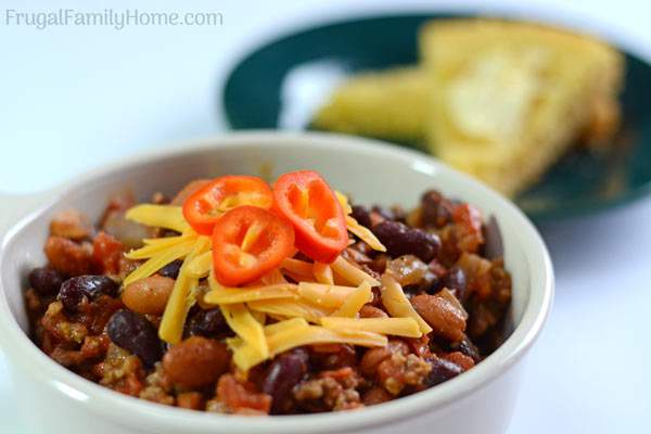 An easy chili recipe the is prepared in the skillet. It can be made with ground beef or make it vegetarian either way it’s a simple, easy and inexpensive meal.