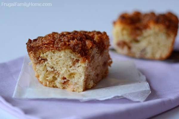 Skip muffins for breakfast and make this easy rhubarb crumble coffee cake recipe. It’s a simple recipe that’s quick to make. In a pinch you could quickly make this for dessert too.
