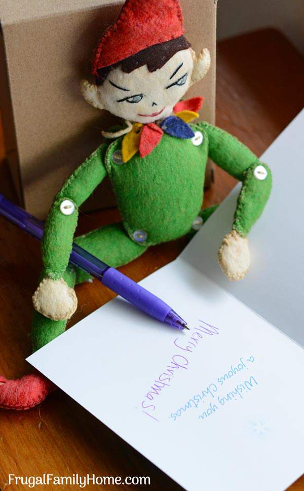 25 good easy elf on the shelf ideas for boys and for girls. Some of these elf on the shelf ideas are funny but they are all for kids. Be sure to grab the printable elf pack too with an arrival note and a goodbye note, 25 easy elf on the shelf ideas as well as a note for those nights when you forgot to move the elf.