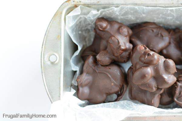 Make these amazingly easy chocolate almond clusters in just minutes. It’s a great dessert for the holidays or to give as gifts. They can be made with milk or dark chocolate. Homemade candy doesn’t get much easier than this.