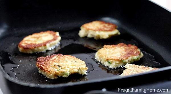 cook the easy potato pancakes in the skillet with oil.