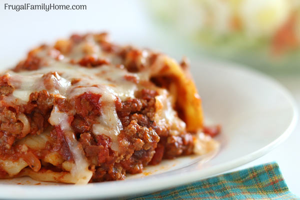 upclose photo of the slow cooker lasagna.