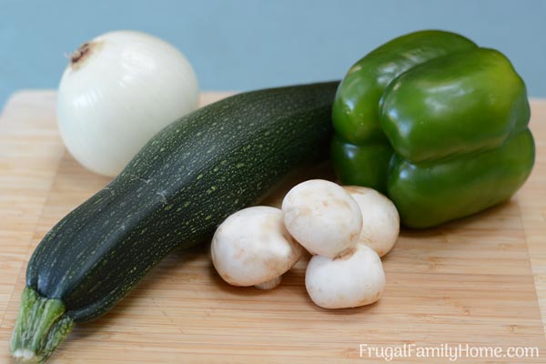 The ingredients need for this zucchini breakfast hash.