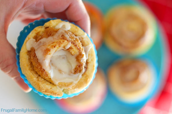 30 minute cinnamon roll upclose