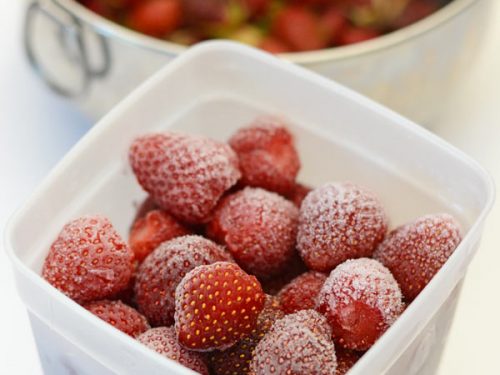 How to Freeze Strawberries, 3 Ways Including 1 Lazy Way