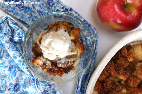 A single serving of apple brown betty.