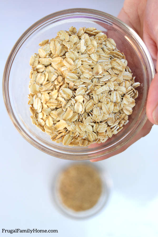 rolled oat in a bowl