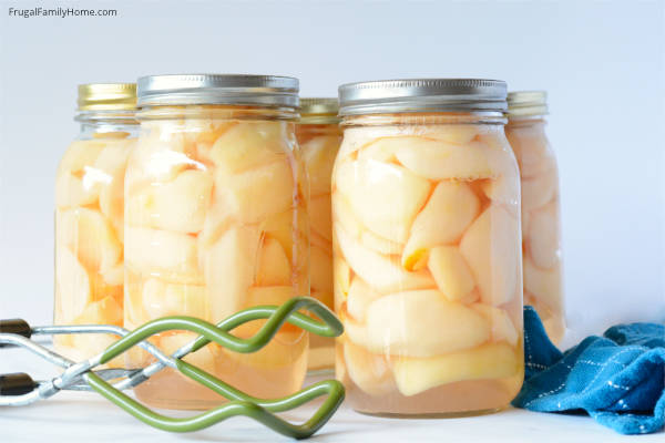 pears preserved in jars