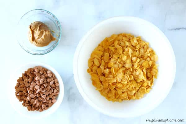 Ingredients for the cornflake cookie recipe