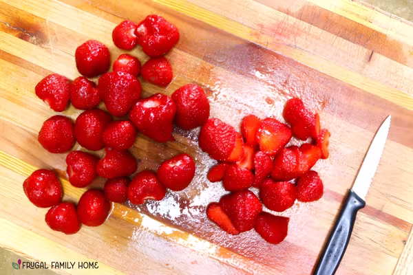 How to slice strawberries.